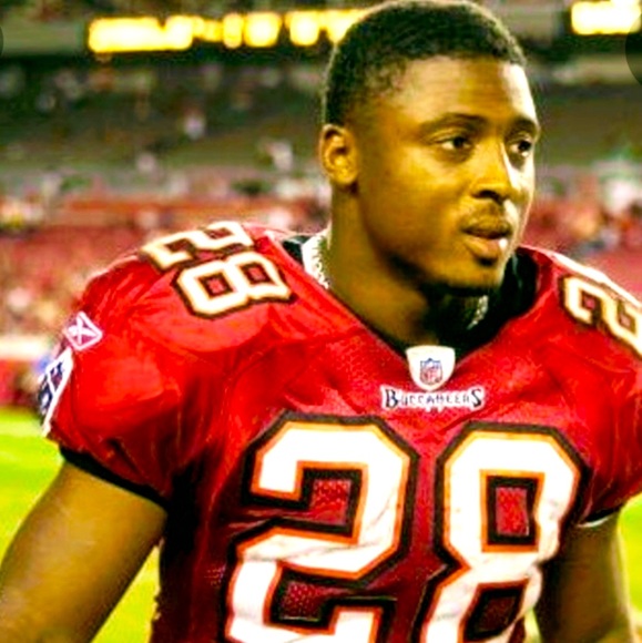 🏈NFL Custom Italian Button-Down w/French Cuffs🙌🏻 - Picture 1 of 7